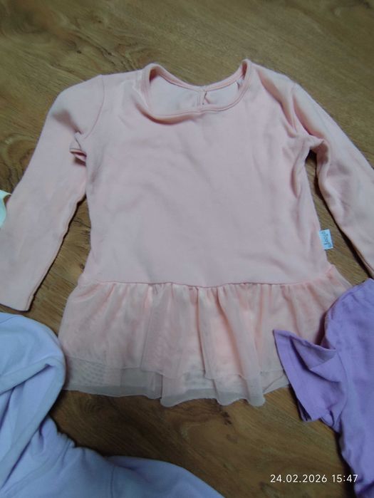 Ubranka dla dziewczynki rozm 104