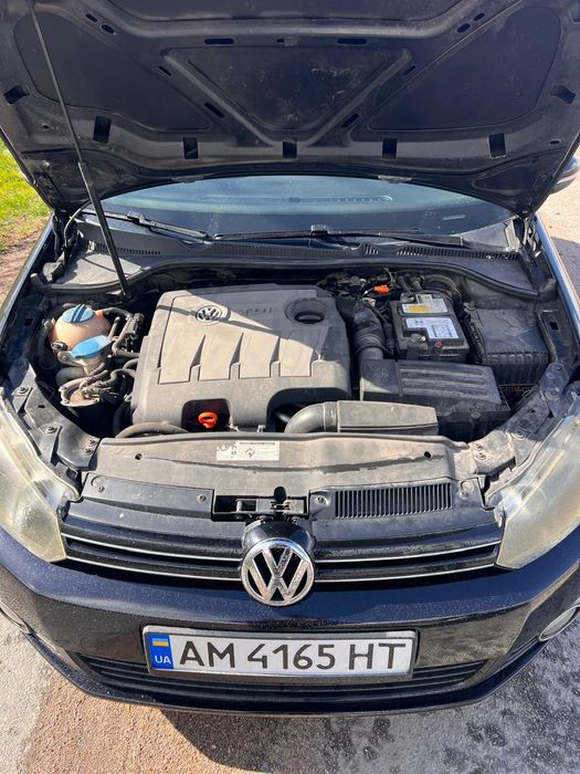 Volkswagen Golf 2010 рік Гольф Хетчбек