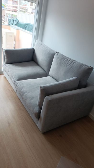 Sofá semi-novo cinzento Banak