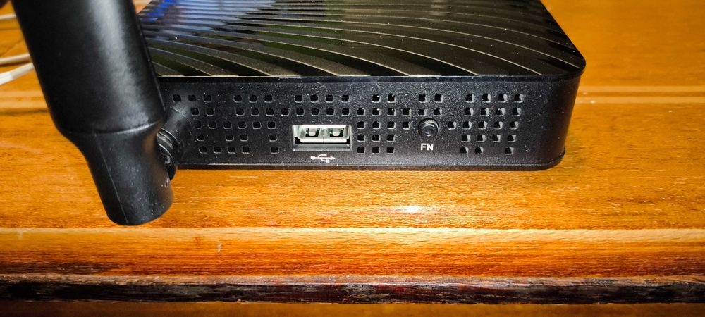 Роутер Zyxel Keenetic III