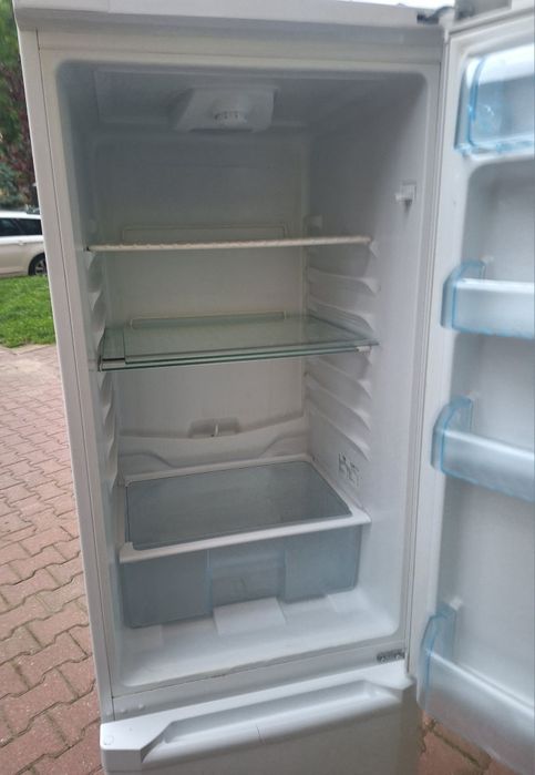 Sprzedam lodowke Beko