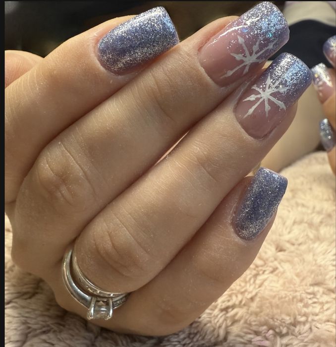 Paznokcie przedlużane/żelowe/hybrydowe