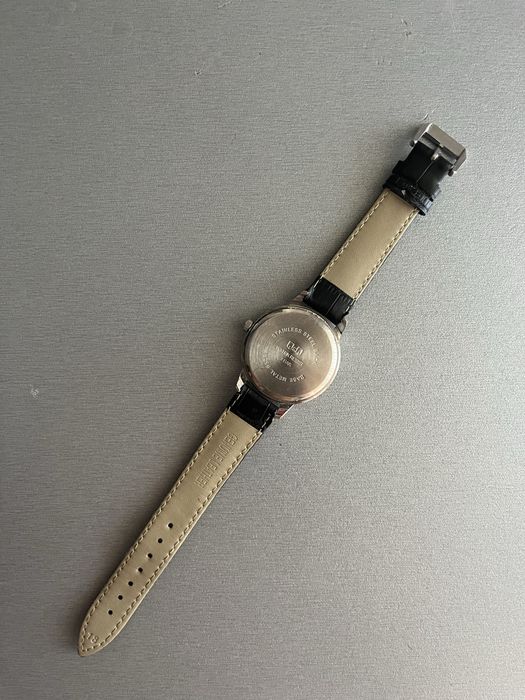 Наручний годинник Q&Q Quartz