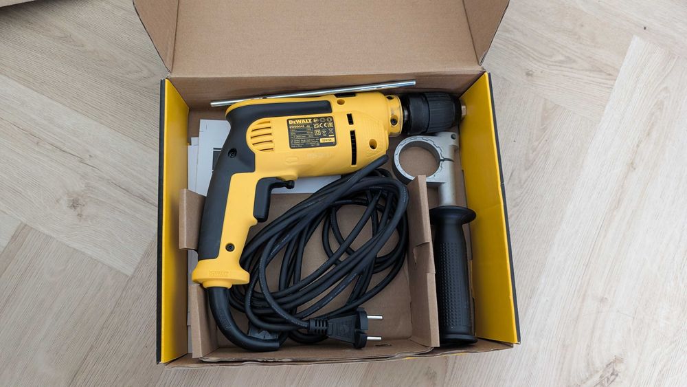 Wiertarka udarowa Dewalt DWD024S (praktycznie nowa)