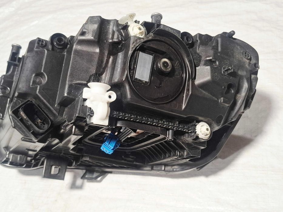 lampa przód przednia prawa mercedes cla ii 2 a118 w118 lift multibeam 2023-2025 a1189061401 cała ladna nie uszkodzona
