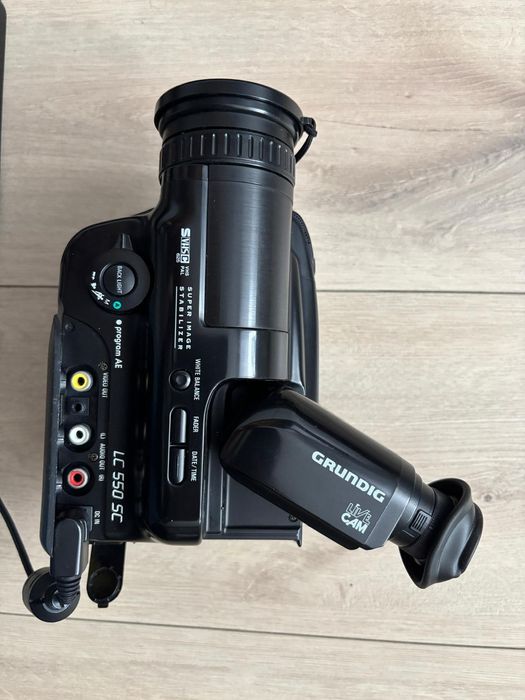 Kamera camera analogowa Grundig LC 550 SC Torba bateria kasety ladowar