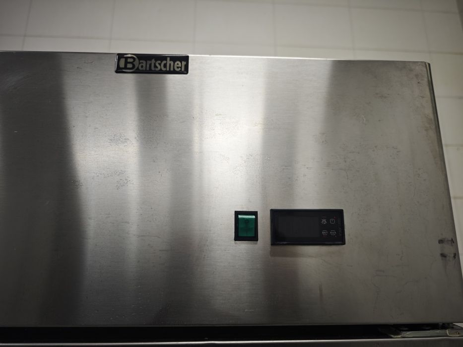 Холодильна шафа 700л Bartscher Німеччина