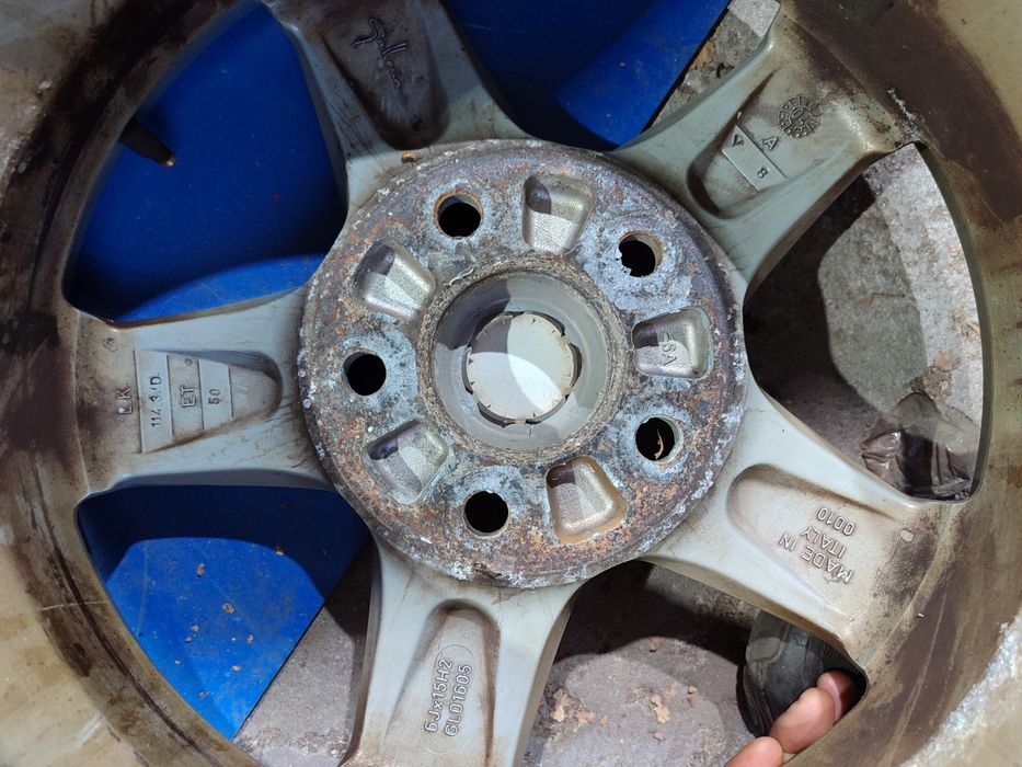 Диски R-15. 5×114.3. ET-50. J-6. Dia-67.1