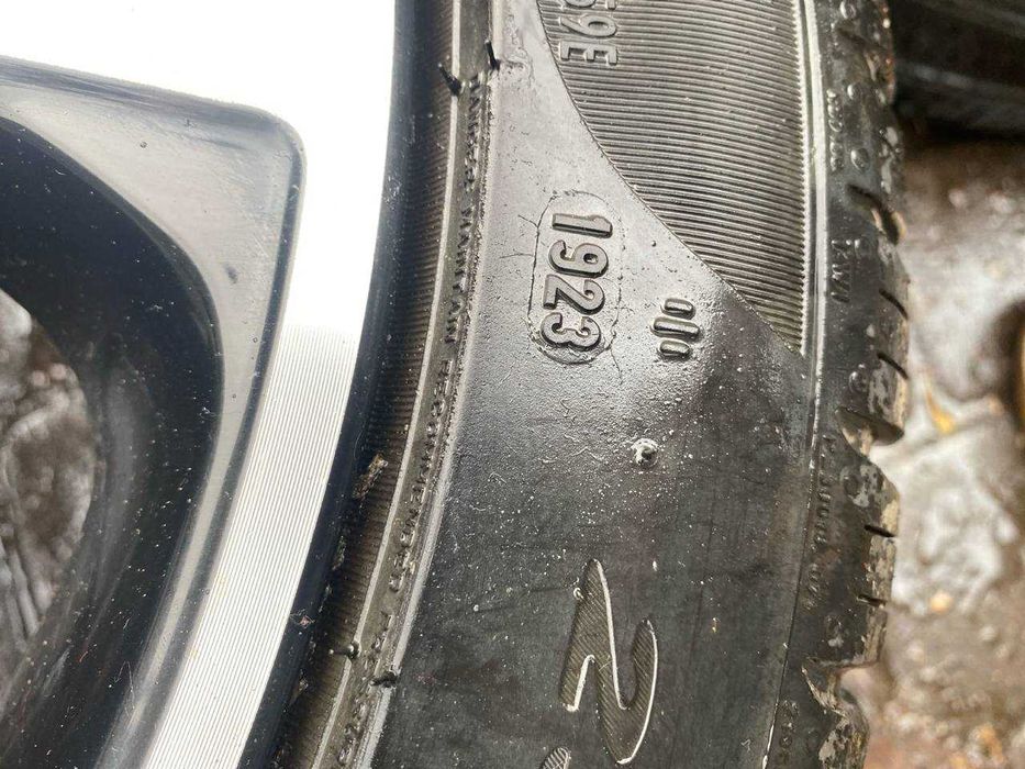 продам 3 диска Kia K5 GT  245/35/18 Pirelli P Zero