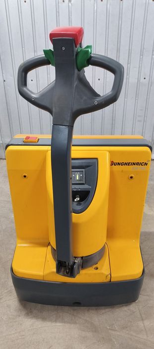 електричний візок Jungheinrich EJE 116 та  toyota  BT 160