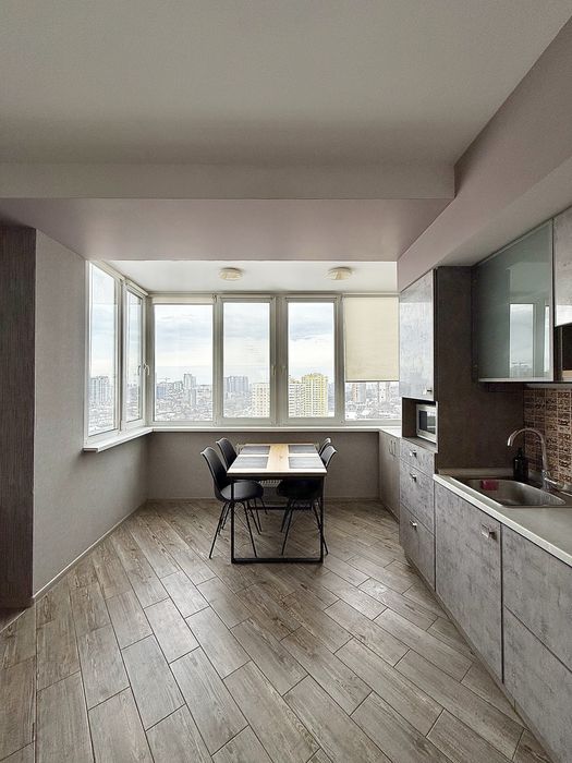 Аренда. ГЕНЕРАТОР  в доме. ул.Феодосийская 1А. Метро Димеевская.