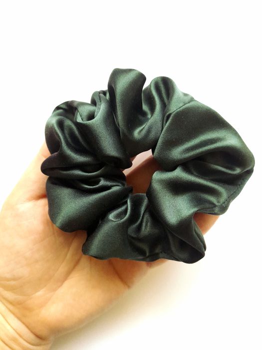 4 jedwabne scrunchie zielony turkus