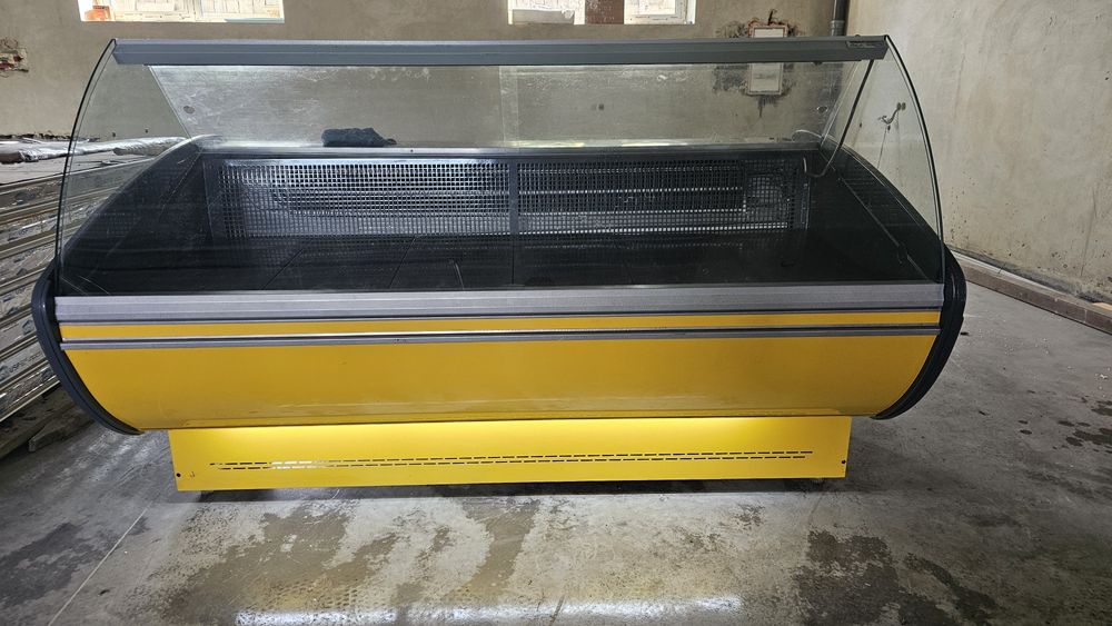 Холодильна вітрина