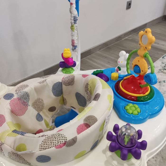 Saltador e centro de atividades Babysauteur