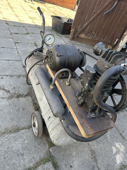 Kompresor  sila wolnoobrotowy  80 L
