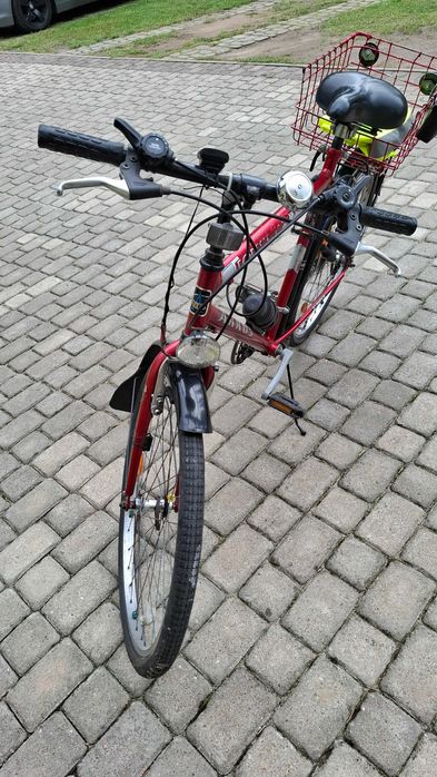 Rower miejski z całym wyposażeniem