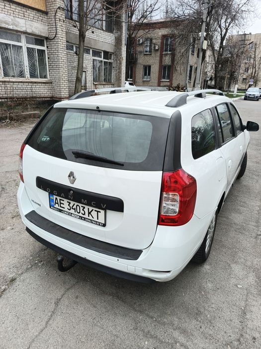 Продам Рено один хозяин с автосалона
