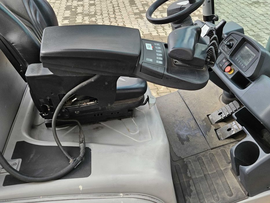 Wózek widłowy Jungheinrich TFG 320s