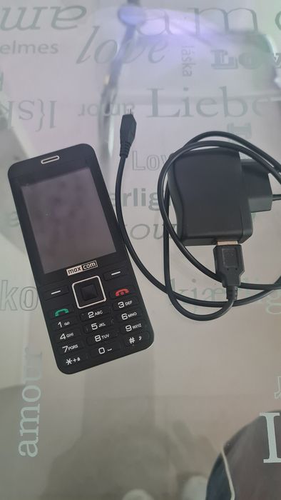 Telemóvel óptimo para seniores marca MAXCOM