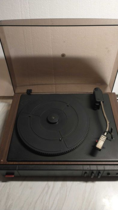 Dwa gramofony Emmanuel