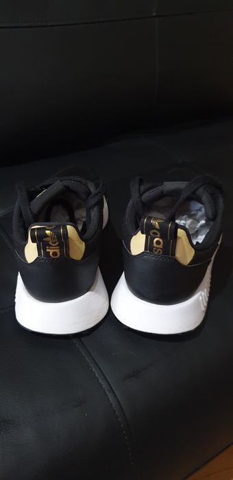 Tenis adidas ( originais)