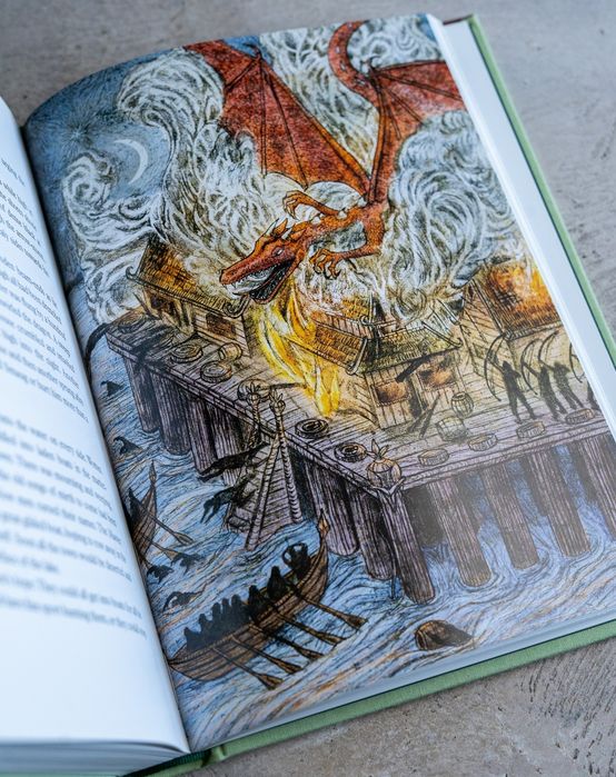 Книга The Hobbit:Illustrated Edition Володар перснів  lord of the ring