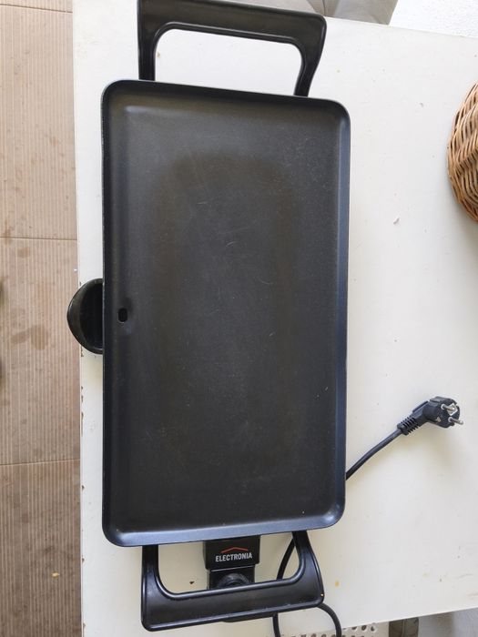 Grelhador elétrico