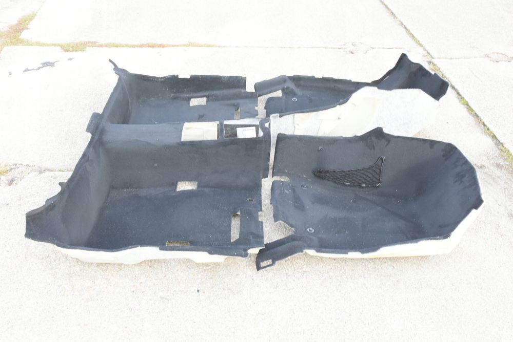 mercedes w213 kombi wykładzina podłoga dywan czarna kpl.