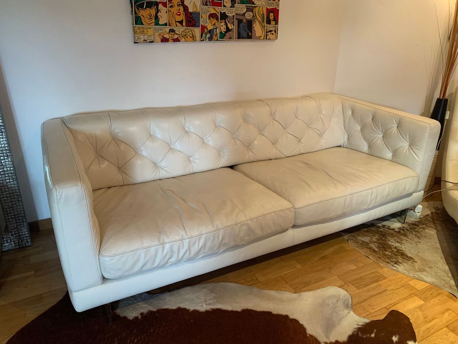 Sofá de cor branca em pele da marca Italsofa