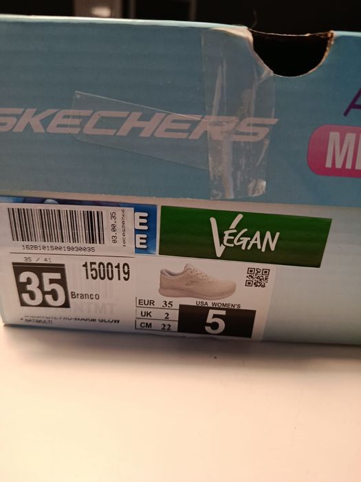 Tênis Skechers 35