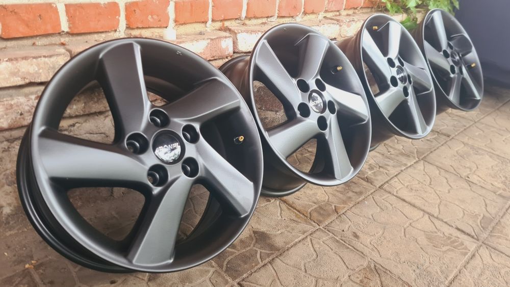 5/114.3 r16 Renault, Suzuki, Nissan, Subaru, Kia, Toyota, Honda, Hyund