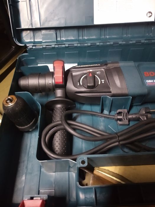 Перфоратор Bosch Professional