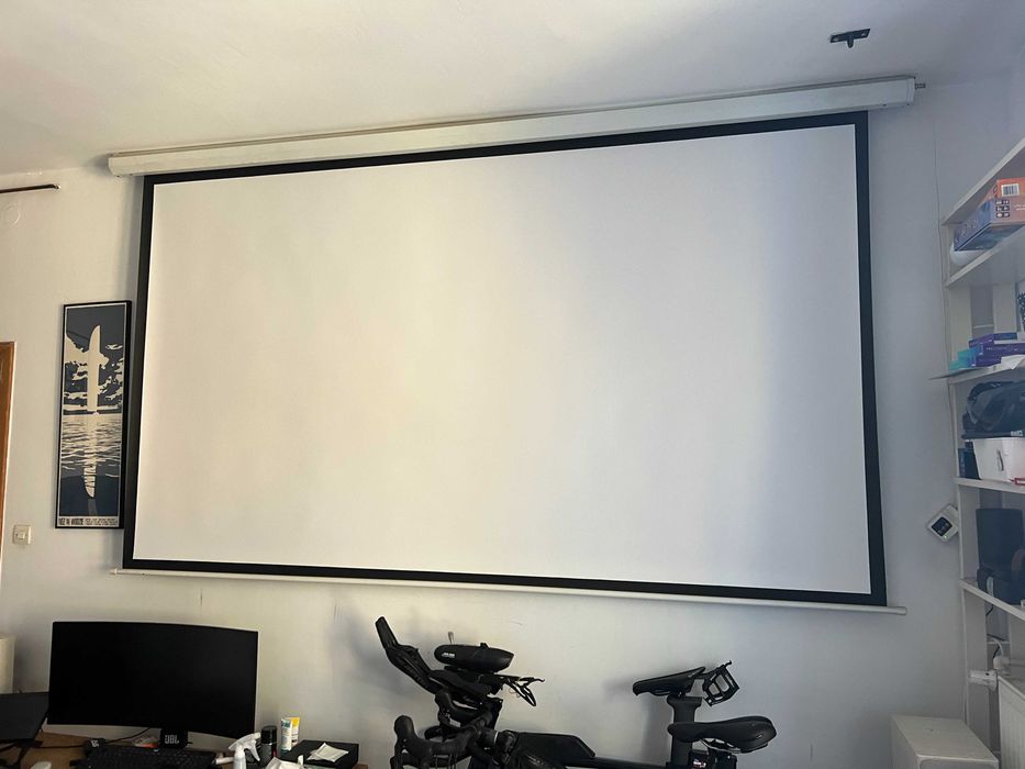 Ekran projekcyjny ART Matt White EM-120 265x150