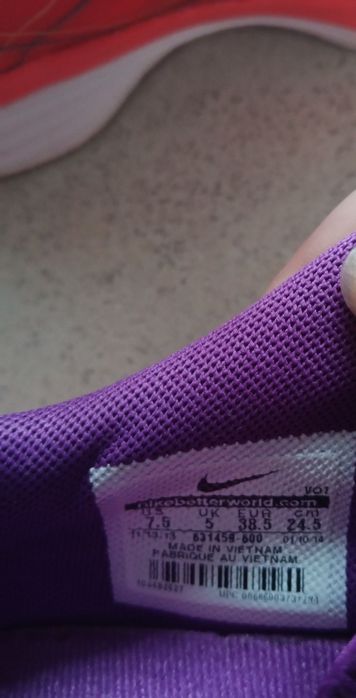 Продам кроссовки