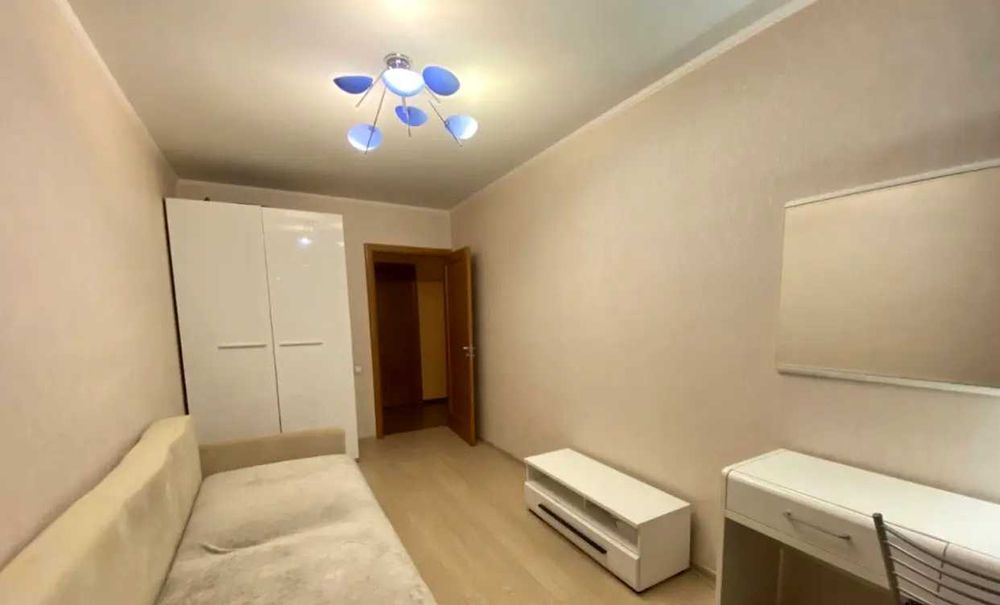 Продам 3к квартиру Салтовское Шоссе, район Класса