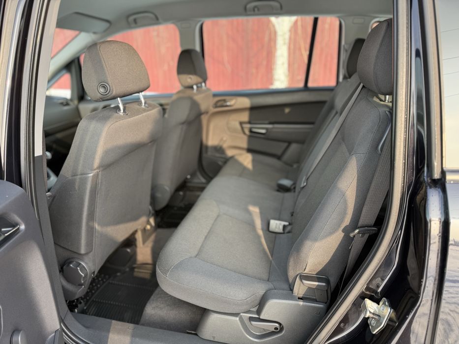 Свіжопригнаний Opel Zafira з Німеччини Розмитнений