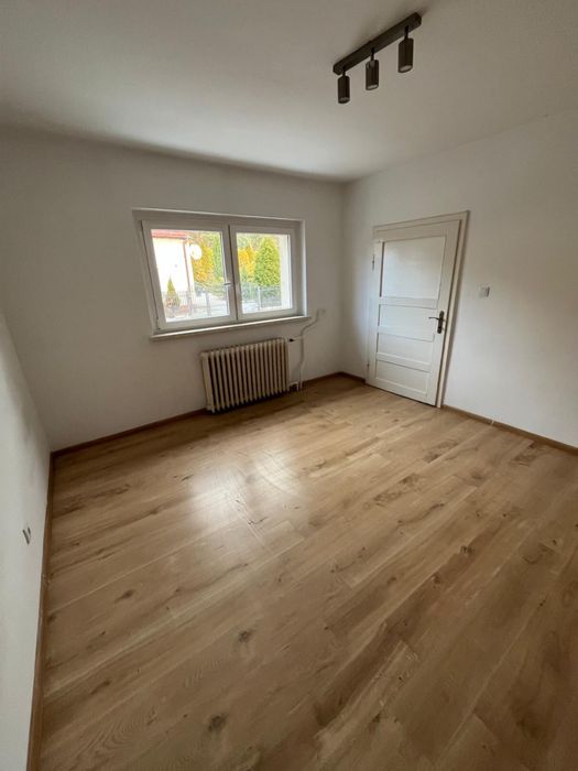 Dom szeregowy z dużym ogrodem