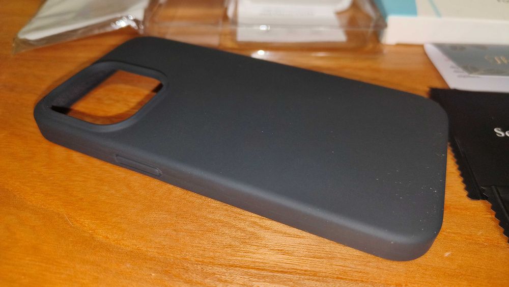 Zestaw z etui, szkłami hartowanymi i stojakiem do iPhone 13 pro nowe