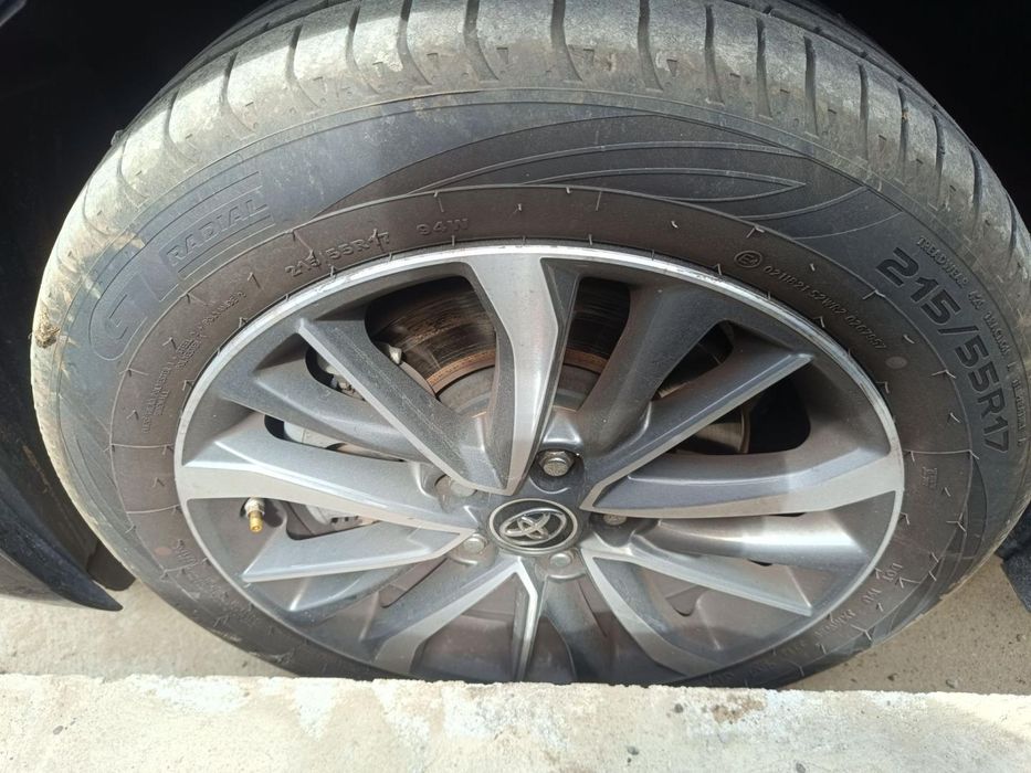 Conjunto De Pneus Toyota Avensis T27