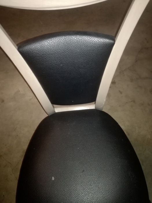 Vendo 2 cadeiras para desocupar