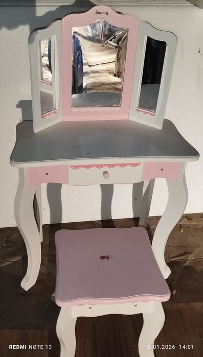 Toaletka drewniana dla dziewczynki