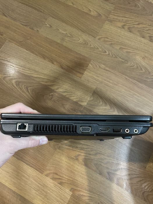 Ноутбук eMachines E528-902G25Mnk