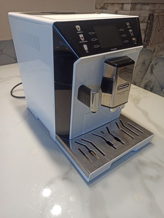 Продам делонгі примадонна клас