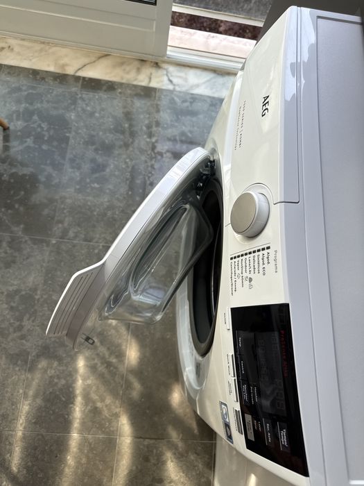 Máquina de Lavar e Secar Roupa AEG Série 7000 Kombi (Modelo DualSense)