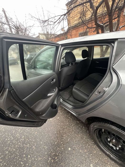 Продам Nissan Leaf 40квт
