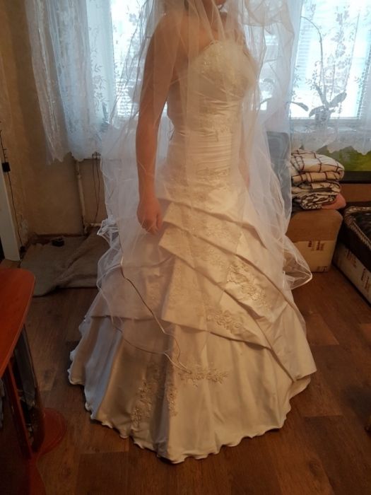 Свадебное платье