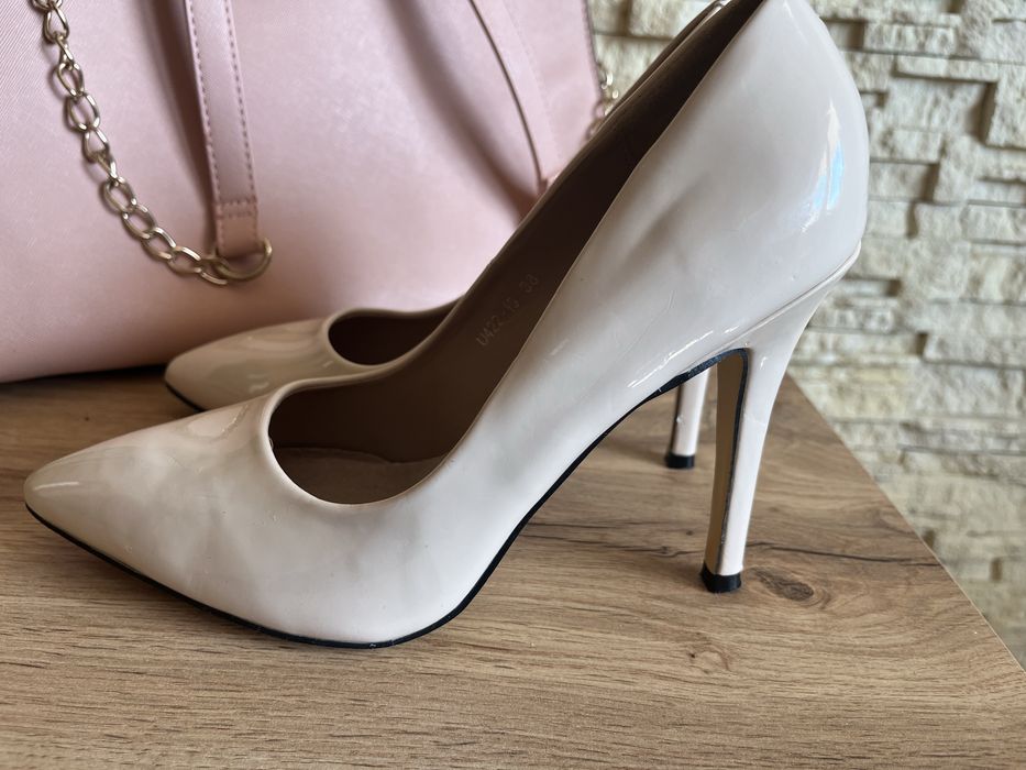 Szpilki damskie klasyczne Balada.