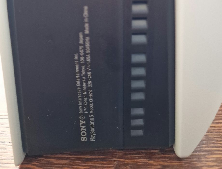 Playstation 5 slim  z napędem +  2 pady, pudełko