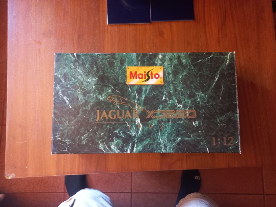 jaguar x maisto 1:12 xf 220 silver brand new