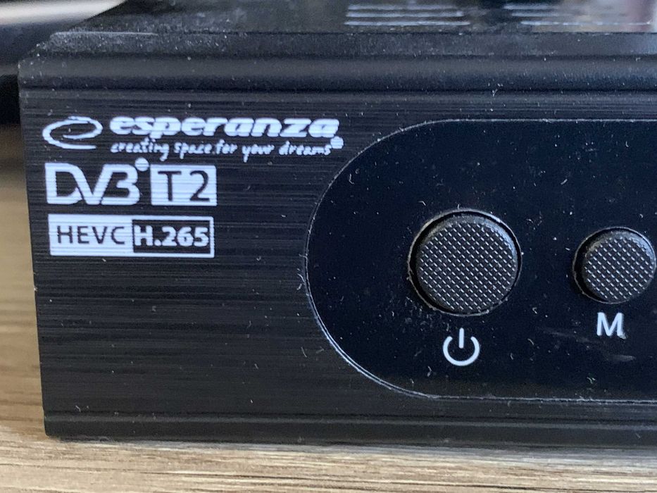 TV LED Samsung 40 cali LE40C750 z okularami 3D + Dekoder DVB-T2